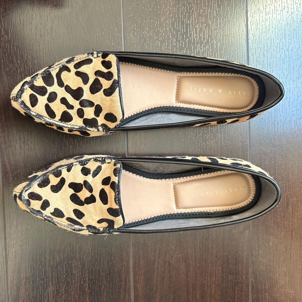 Kelly & Katie Leopard Print Flats - Picture 6 of 6